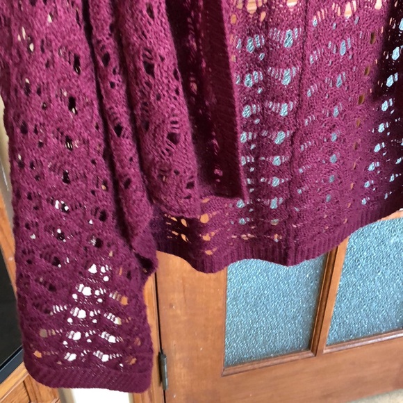 ‘NWD’ Burgundy cardigan with pretty detail - Picture 6 of 11